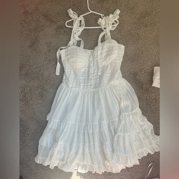 vintage valentino white dress ARCHIVE